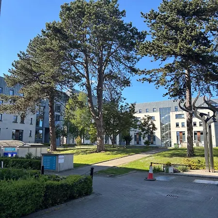 Rum i privatbostad Cozy Ensuite Near Centre *