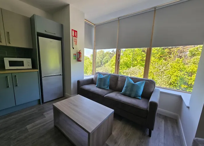 Cozy Ensuite Near Centre
