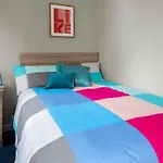 Cozy Ensuite Near Centre Privatunterkunft *